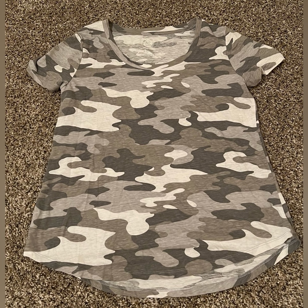 Women’s Tee